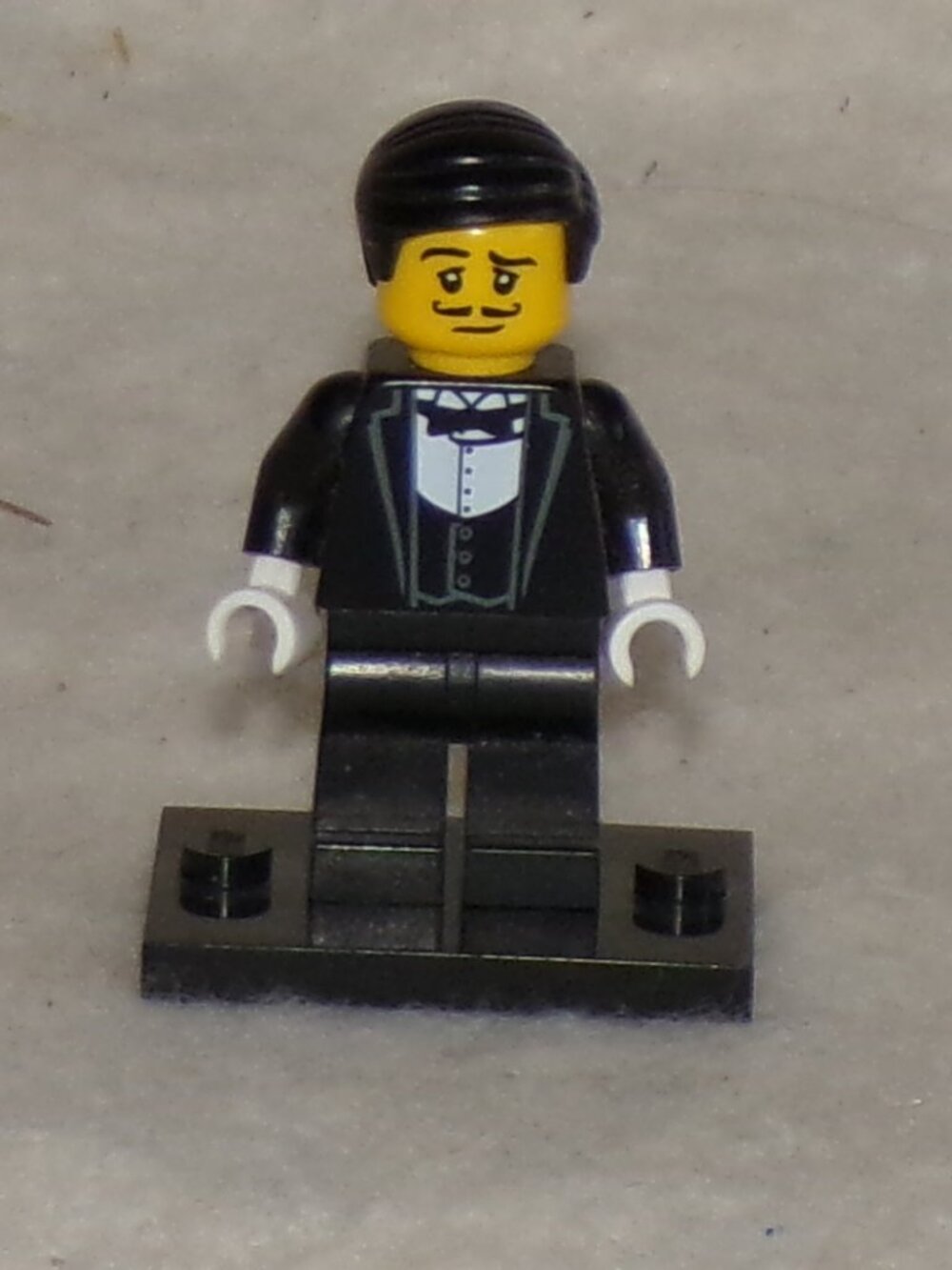 Lego Butler minifig